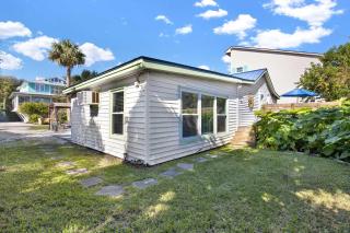 Suncatcher Cottage 1508-2nd Avenue B - Tybee Island - 4