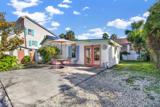 Suncatcher Cottage 1508-2nd Avenue B - Tybee Island - 1