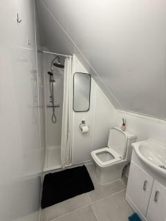 New Malden Retreat - Worcester Park - 1