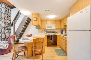 4 Mi to Forbidden Caverns Mtn-View Hideaway! - 6