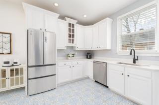Stunning 2 Bedroom Apt in Historic Springfield - 5