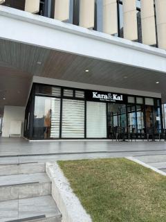 Cozy CondoVibe 2 BR Staycation near SM East Ortigas with Netflix! - 5