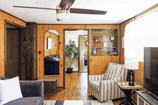 Mountain Cabin w Hot Tub Deck Grill & Fire Pit - Stanley - 7