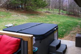 Mountain Cabin w Hot Tub Deck Grill & Fire Pit - Stanley - 6