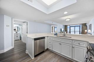 Charming 3BR 2BA Oceanfront Condo - Myrtle Beach - 8