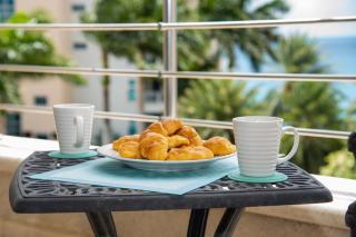 Ocean Bliss: Balcony & Pools & Peloton Bike! - Cupecoy - 7