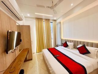 Mehul- Near Cannaught Place - New Delhi - 8