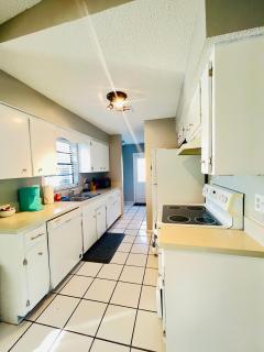 Beautiful cozy beach house 4u - Englewood - 8