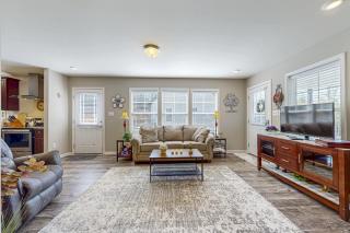 Gap Creek Cottage - Fletcher - 7