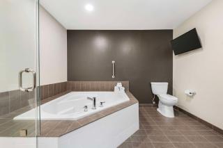 Magnolia Pointe; BW Signature Collection - 4