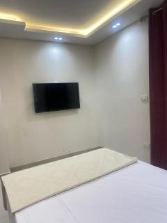 شقه فندقيه بجوار جنينه مول اسرة فقط - Kairo - 3