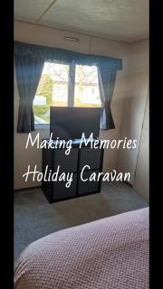 Making Memories Holiday Caravan - 7