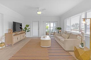 Waterfront Oasis 2BR 2BA with Pool, Gym, Balcony & Parking - 8