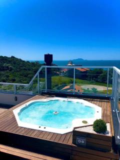 Seu refúgio paradisíaco a apenas 330 metros do mar - 0