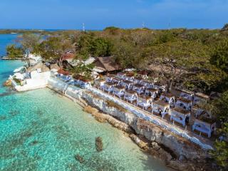 Bora Bora Beach Club & Hotel - Isla Grande - 1