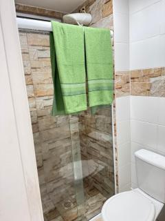 Apto completo com ar, piscina 2 quartos - 1