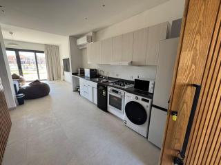 Chic 1 BR with private jacuzzi - Banī Ghālib - 7