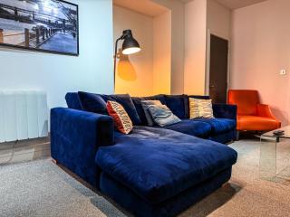 3 Bedroom Apartment in the Heart of Newcastle - Modern - Sleeps 6 - 3
