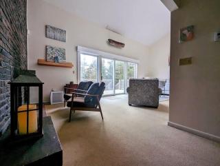 Oceanfront Crackling Cove Cottage Family firer pit slleeps 6 - Gouldsboro - 5