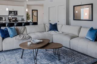 Convention Ctr-Spacious 2BR 2BA-Spa,Pool,Gym,Pkg - 0