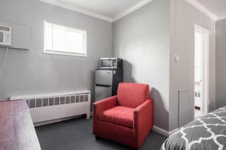 Browntown Room for 4: Comfort WiFi Parking - Woodhaven - 7