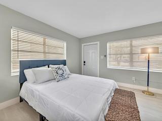 Charming 1BR Beachside Walk to Hollywood Dania Beach - Dania Beach - 6