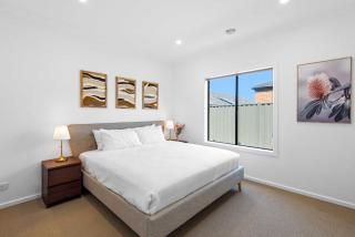 Spacious 4-Bed Family Home in Peaceful Spot - Truganina - 9