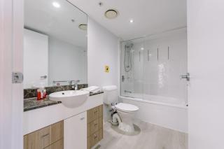 Resort Style Chevron Apartments Surfers Paradise by Gold Coast Travels - Gold Coast - 2