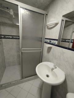 Apartaestudio Ideal para 1 Persona, El Lago, Andina, SENA - 3