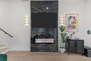 Elegant home with Houston cityscape and rooftop - Houston - 3