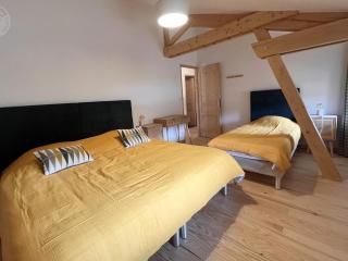 Gîte chaleureux avec terrasse, pêche, randonnées et équipements modernes au cœur du Haut Forez - FR-1-496-285 - Les Salles - 1