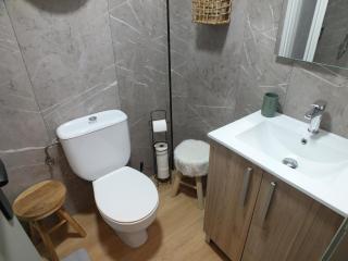 Apartamento cerca de la playa con terraza y aparcamiento privado - ES-204-75 - Roses - 2