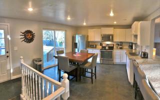 Huge Fully Updated 7-bedroom Home in Millcreek - Murray - 6