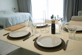 NORDELTA- Departamento con Terraza Privada, Cochera Cubierta, Gym y Piscina - 2