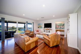 Ardington - 4-Bed Pet-Friendly with Pool - - 6