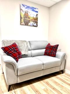 Upscale Haven - Winnipeg - 9