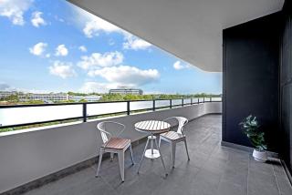 Central MQ Park 3BR with Pool & Gym - 4