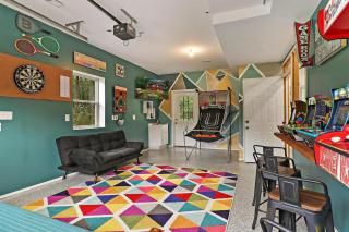 Rare Gem! Game Room, Hot Tub, Near Lake, Pet Ok - Elkhorn - 7