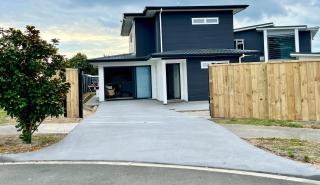 Brand new Lakeside cozy two queen rooms - Taupo - 1