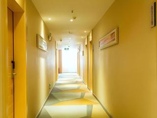 City Comfort Inn Guilin North High Speed Railway Station Square - Guilin - 2