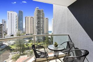 Interconnecting 2 Bedroom Unit at Legends — Q Stay - Gold Coast - 8