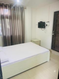 Hotel Middletown - Tezpur - 2