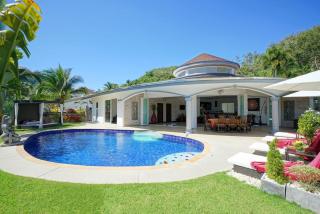 Luxurious quiet pool villa Eden, maid, butler - Ban Sakhu - 0