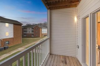 Spacious and Modern Stay to Relax & Recharge - 3