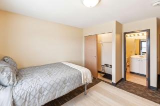 Recharge Right Bright Space with Modern Touches - Mansfield - 7
