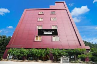 Super Townhouse Gachibowli Near Gopichand Academy - Gachibowli - 5