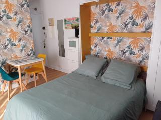 Bandol nature et loisirs: Parking/ Piscine - Bandol - 3
