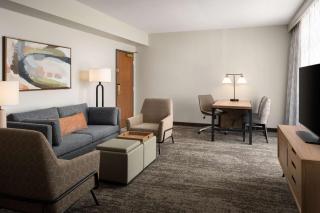 Embassy Suites by Hilton at Hot Springs Convention Center - 4