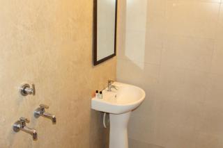 Krishna Residency A Boutique Hotel - Bareilly - 7