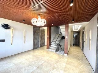 Krishna Residency A Boutique Hotel - Bareilly - 2